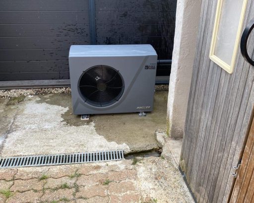 pompe a chaleur de piscine.JPG